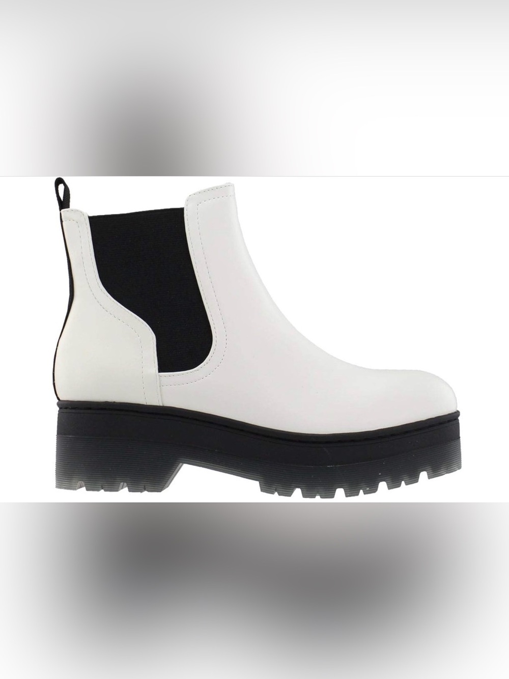 MIA Cayson White Platform Chelsea Boots Lug Sole NWOB Women’s Size 6 - Picture 2 of 8